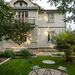 Πανσιόν With Private Bathroom At Three Bedroom Interwar Grabyte With Daily Spaces To Share By Pine Forest On The Bank Of The River- 8min By Car From Old Town Κάουνας