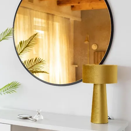 With Private Bathroom At Three Bedroom Interwar Grabyte With Daily Spaces To Share By Pine Forest On The Bank Of The River- 8min By Car From Old Town 4* Kaunas