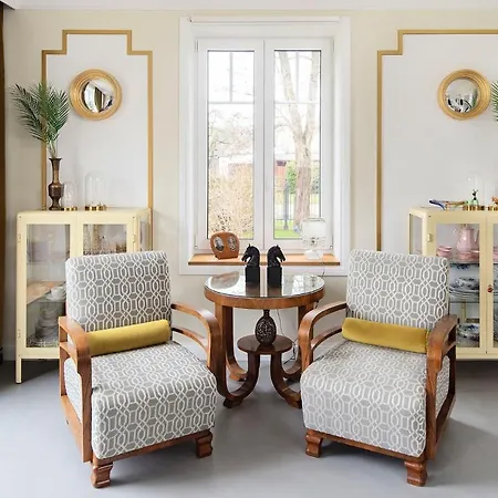 With Private Bathroom At Three Bedroom Interwar Grabyte With Daily Spaces To Share By Pine Forest On The Bank Of The River- 8min By Car From Old Town Pensionat Kaunas