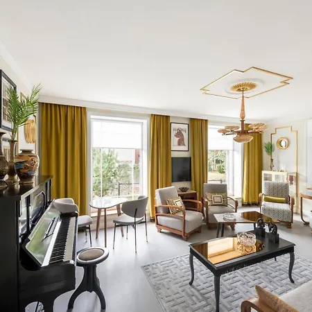 Pensionat With Private Bathroom At Three Bedroom Interwar Grabyte With Daily Spaces To Share By Pine Forest On The Bank Of The River- 8min By Car From Old Town 4*