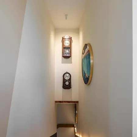 Pensionat With Private Bathroom At Three Bedroom Interwar Grabyte With Daily Spaces To Share By Pine Forest On The Bank Of The River- 8min By Car From Old Town Kaunas