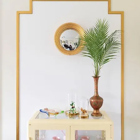 Pensionat With Private Bathroom At Three Bedroom Interwar Grabyte With Daily Spaces To Share By Pine Forest On The Bank Of The River- 8min By Car From Old Town