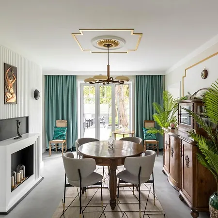 Pensionat With Private Bathroom At Three Bedroom Interwar Grabyte With Daily Spaces To Share By Pine Forest On The Bank Of The River- 8min By Car From Old Town Kaunas