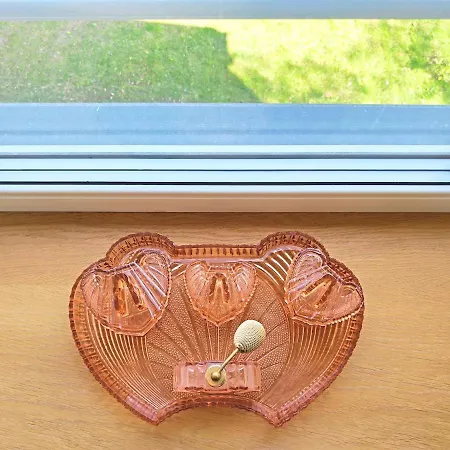 Pensionat With Private Bathroom At Three Bedroom Interwar Grabyte With Daily Spaces To Share By Pine Forest On The Bank Of The River- 8min By Car From Old Town