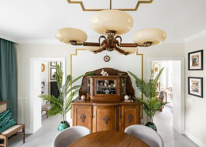 With Private Bathroom At Three Bedroom Interwar Grabyte With Daily Spaces To Share By Pine Forest On The Bank Of The River- 8min By Car From Old Town 4* Kaunas