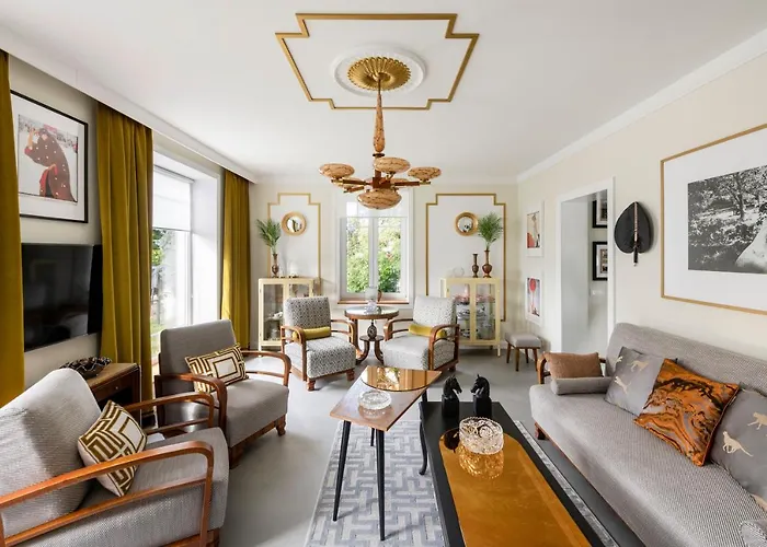 Pensionat With Private Bathroom At Three Bedroom Interwar Grabyte With Daily Spaces To Share By Pine Forest On The Bank Of The River- 8min By Car From Old Town Kaunas