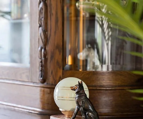 Pensionat With Private Bathroom At Three Bedroom Interwar Grabyte With Daily Spaces To Share By Pine Forest On The Bank Of The River- 8min By Car From Old Town