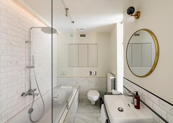 With Private Bathroom At Three Bedroom Interwar Grabyte With Daily Spaces To Share By Pine Forest On The Bank Of The River- 8min By Car From Old Town Pensionat Kaunas