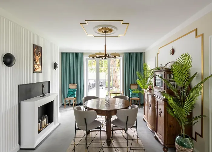 Pensionat With Private Bathroom At Three Bedroom Interwar Grabyte With Daily Spaces To Share By Pine Forest On The Bank Of The River- 8min By Car From Old Town Kaunas