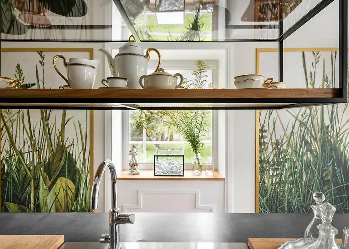 Pensionat With Private Bathroom At Three Bedroom Interwar Grabyte With Daily Spaces To Share By Pine Forest On The Bank Of The River- 8min By Car From Old Town