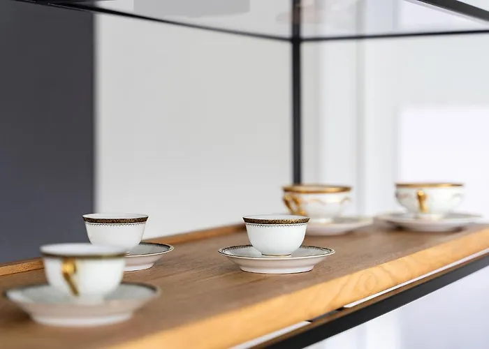 With Private Bathroom At Three Bedroom Interwar Grabyte With Daily Spaces To Share By Pine Forest On The Bank Of The River- 8min By Car From Old Town