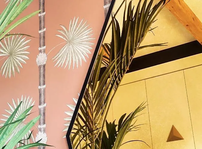 With Private Bathroom At Three Bedroom Interwar Grabyte With Daily Spaces To Share By Pine Forest On The Bank Of The River- 8min By Car From Old Town Pensionat Kaunas